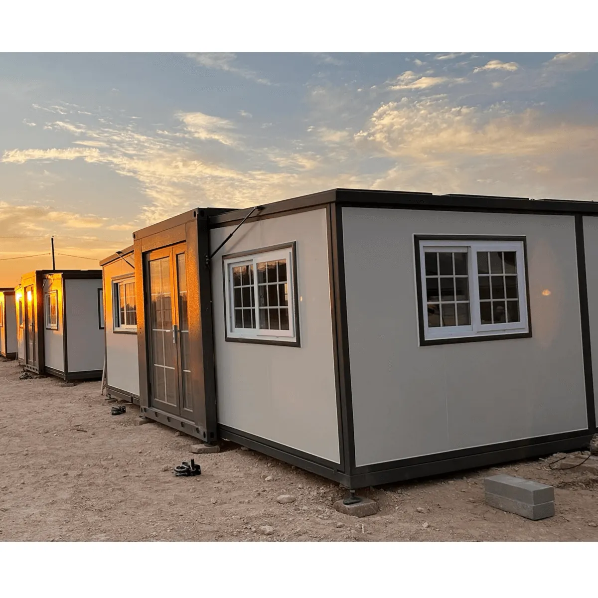 Modern Office Expandable Prefab Home 19ft x 20ft PM000119