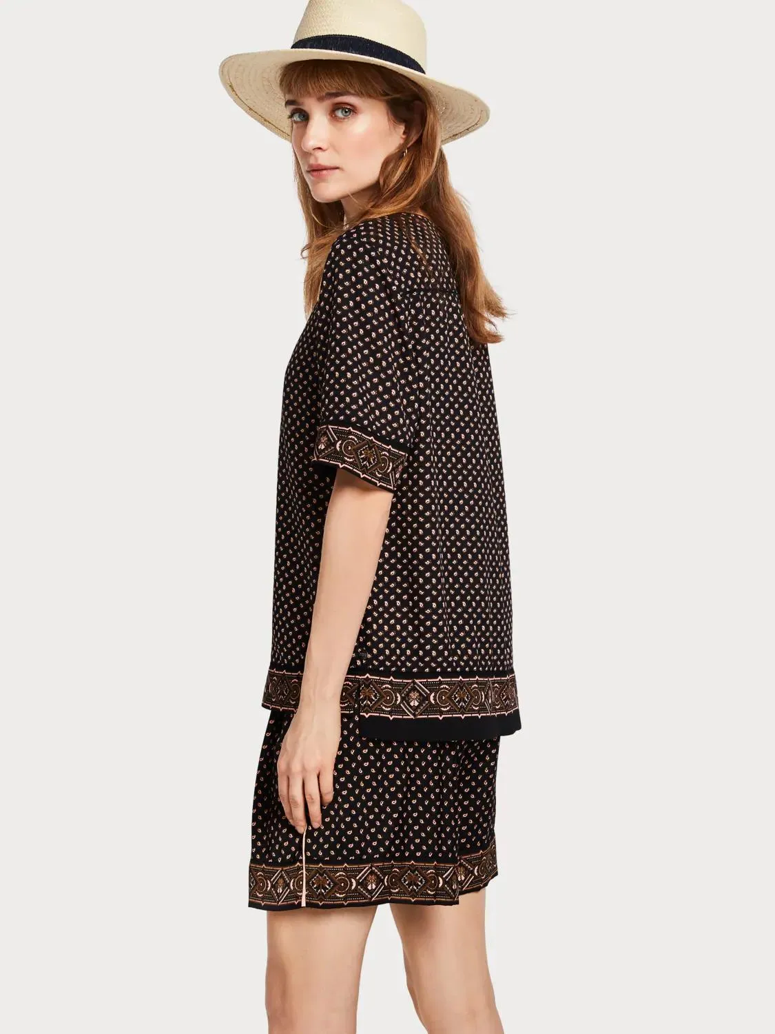 Printed Ladder Detail Top